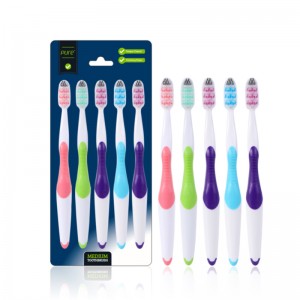 บ้านของครอบครัวใช้แปรงสีฟันแบบขนแปรงขนแปรง