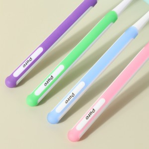 แปรงสีฟันการฟอกสีฟันด้วยตนเองในช่องปาก
