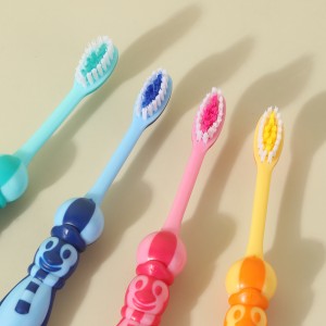 ฟันทำความสะอาดขนอ่อนนุ่มการ์ตูนเด็กแปรงสีฟัน
