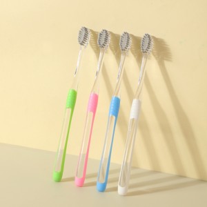 บ้านของครอบครัวใช้แปรงสีฟันแบบขนแปรงขนแปรง