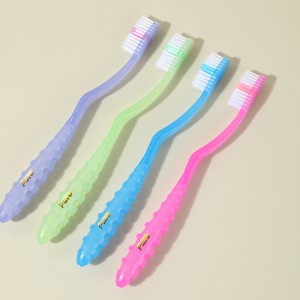 4 pcs Candy Color Family berus gigi